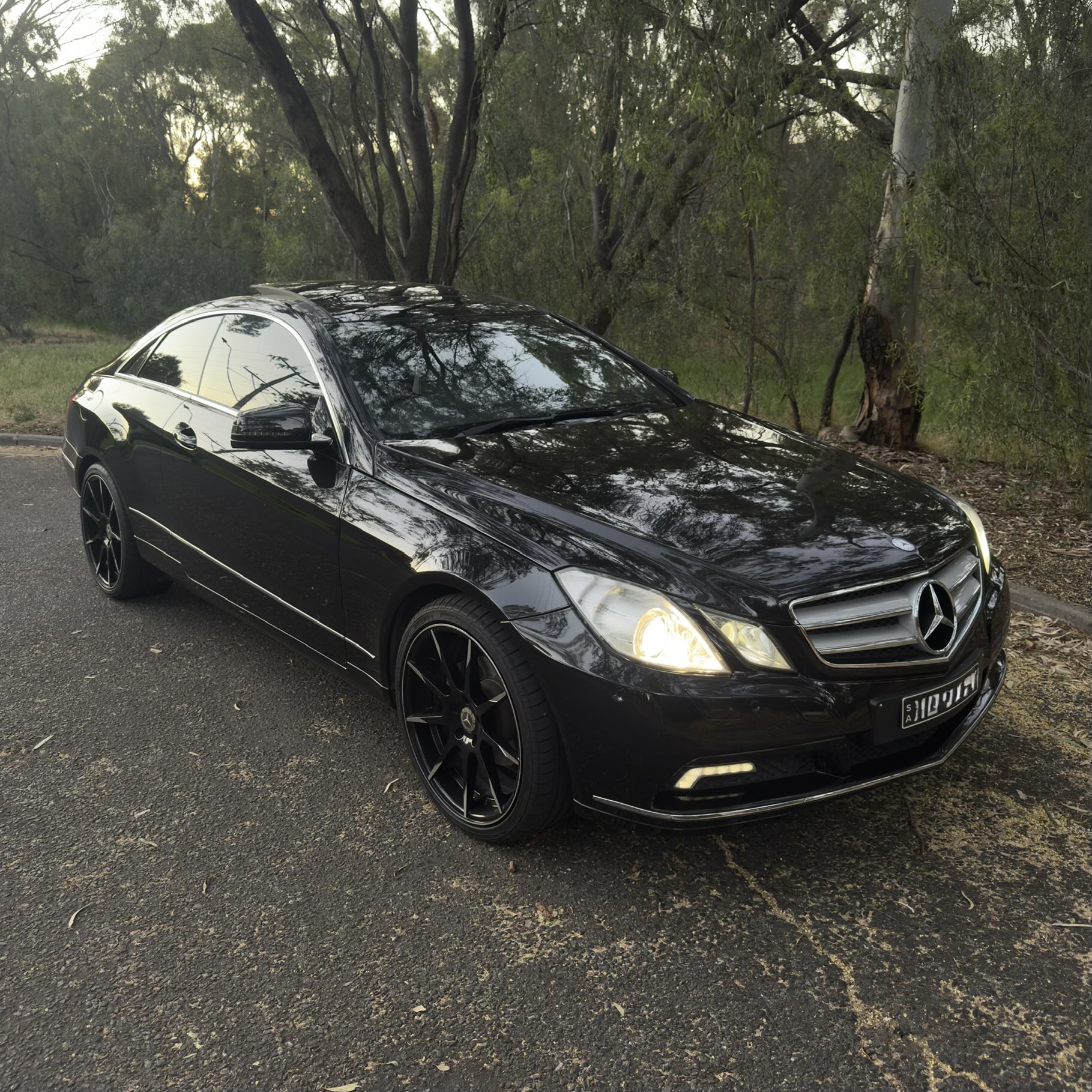 Mercedes E250 Exterior